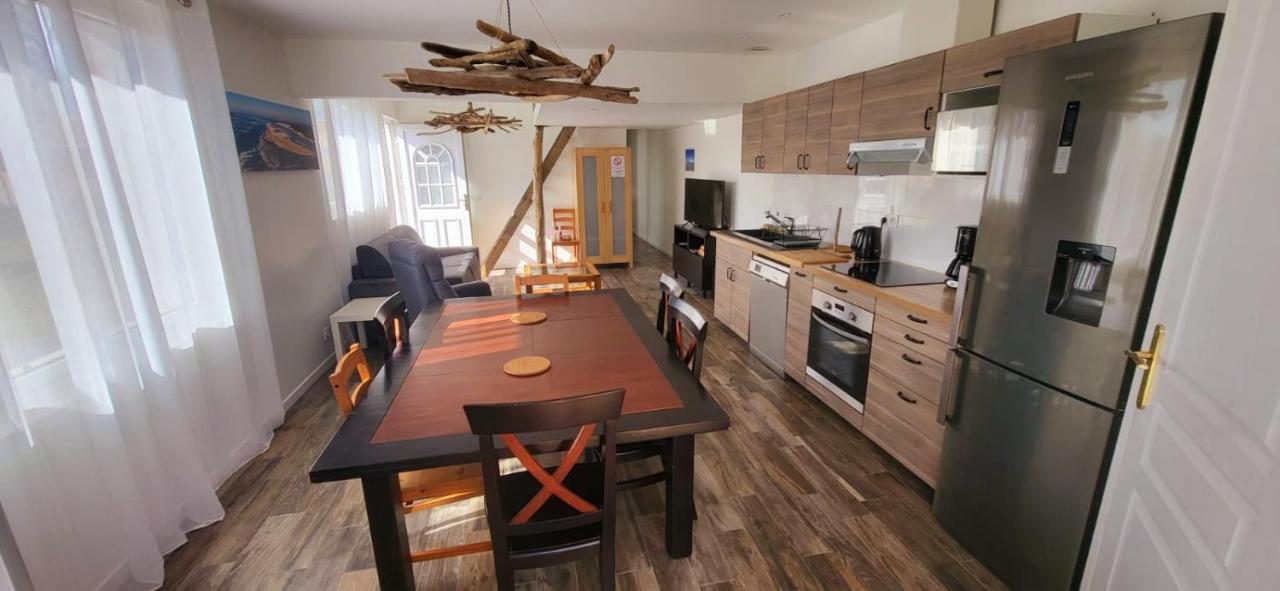 Holiday home Au Bois Flotte D'eau D'ange *