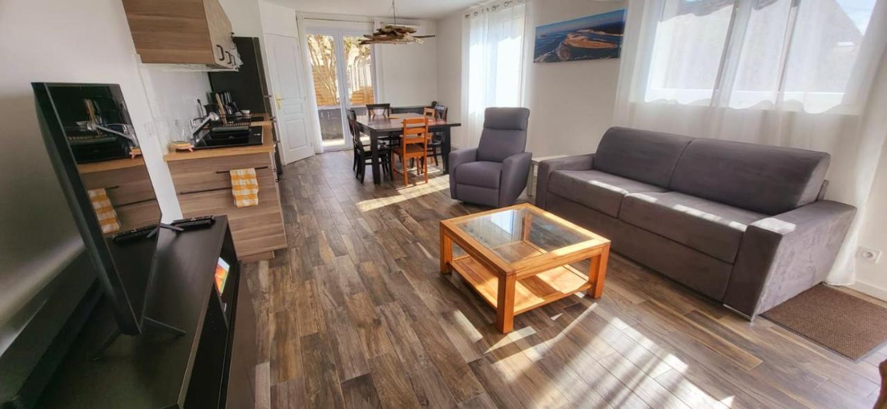 Au Bois Flotte D'eau D'ange Holiday home *